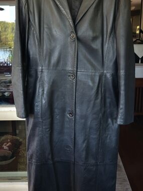 Women's Beardmore Black Leather Long Coat - Classic Tailored Style